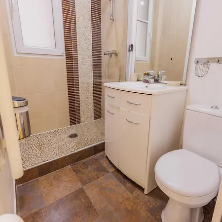 Apartment Appt - 1 Bdr 2p Convention 15e Arr *